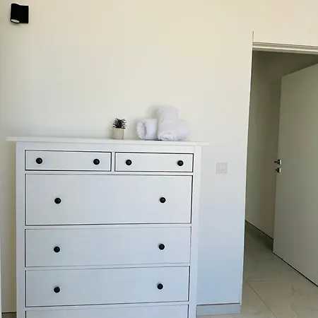 Apartment 2 Bedroom Penthouse *